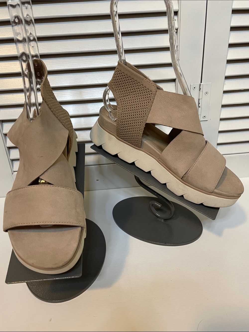 EUC Eileen Fisher Tan Stretch-Strap Platform Sandals - Sz 8.5